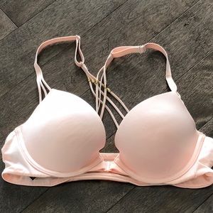 Victoria’s Secret Very Sexy Strappy Racerback bra